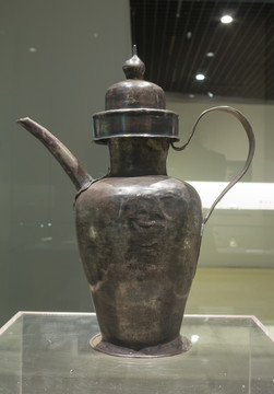 唐代文物银执壶