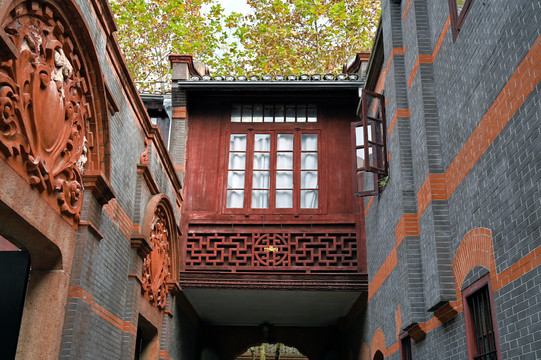 上海石库门的老房子阁楼