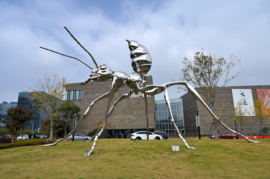 城市大型不锈钢蚂蚁景观雕塑