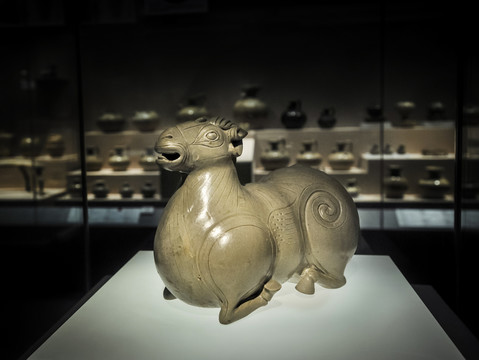 南京博物院西晋青瓷羊