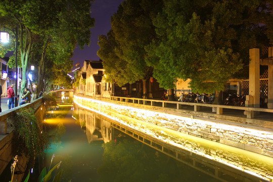 苏州平江路夜景