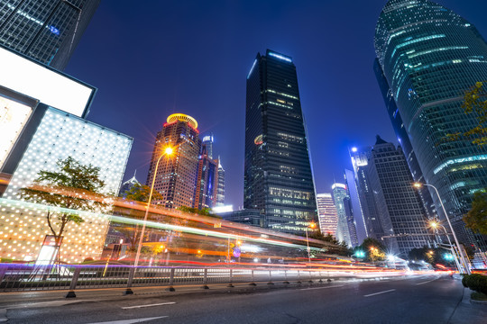 上海陆家嘴街道车流光影轨迹夜景