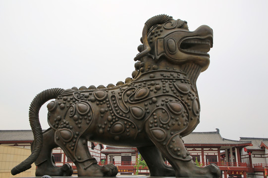 麒麟瑞兽雕像