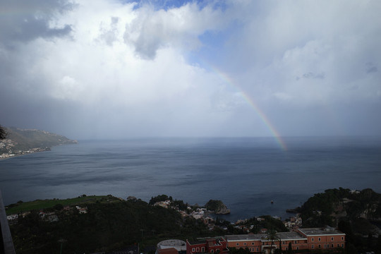 西西里岛地中海彩虹