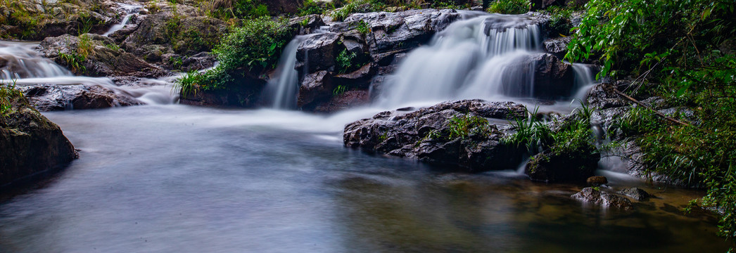 山间小溪