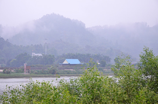 山峰河流