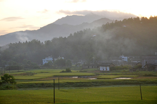 农村早晨