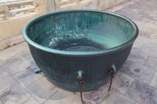 故宫太庙铜缸