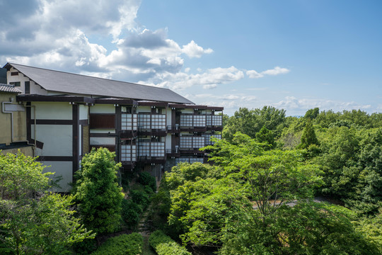 日本有马小镇黄昏景观和传统建筑