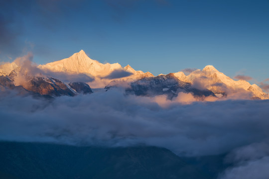 中国云南省梅里雪山旅游风光