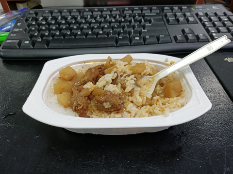 自动加热盒饭