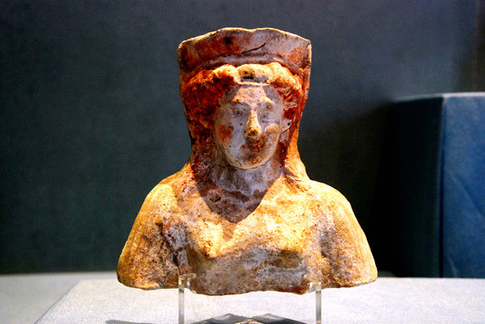 帕埃斯图姆文化赫拉雕像