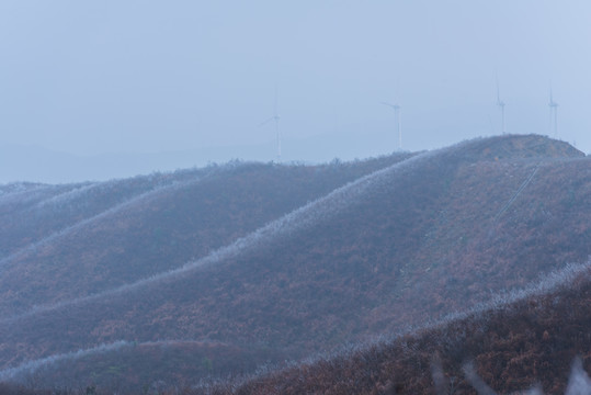 高山上的电力风车