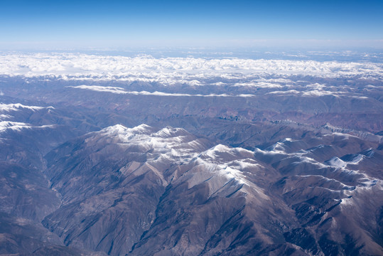 航拍西藏雪山