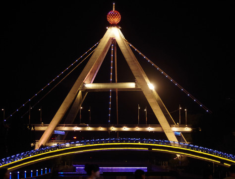 西宁市昆仑桥夜景