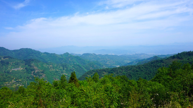 龙王垭山庄群山