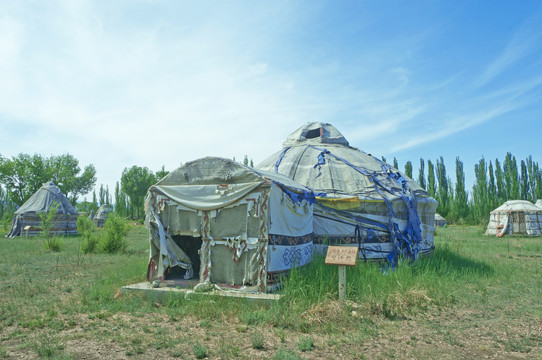 蒙古毡房老宅