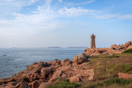 法国布列塔尼玫瑰海岸黄昏风景