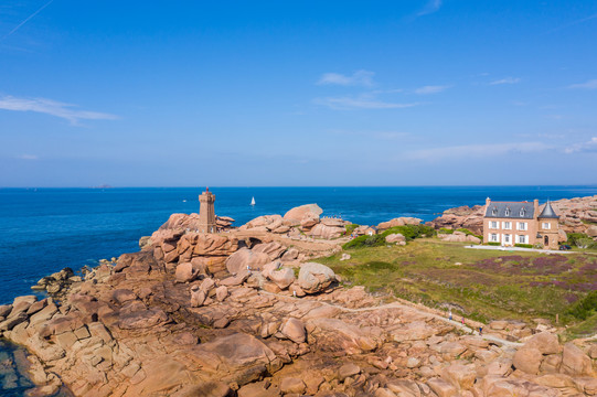 法国布列塔尼玫瑰海岸航拍风景