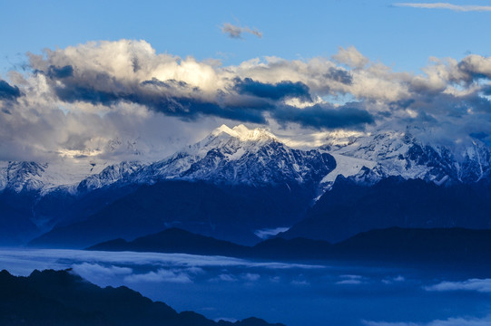 雪山1云海