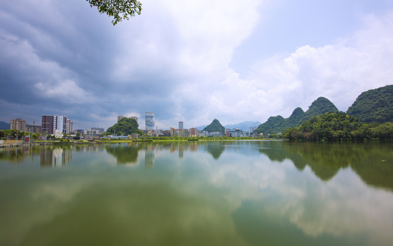 云浮蟠龙天湖景区