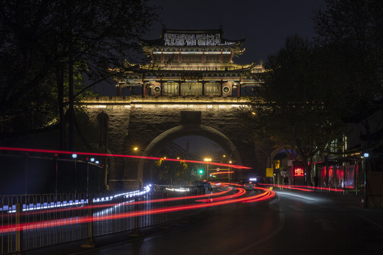 湖北武汉铁门关夜景