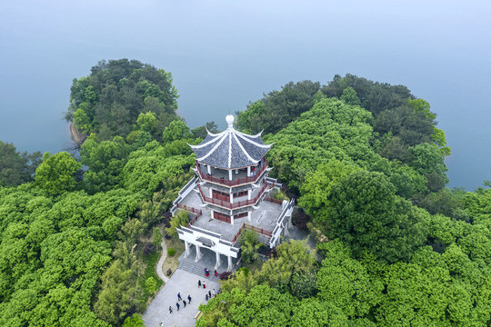 鸟瞰南湾湖浉源阁
