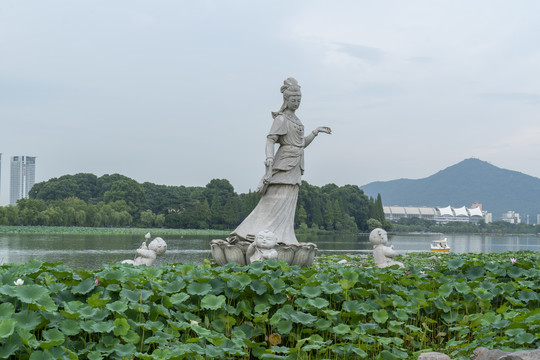 南京玄武湖莲花仙子雕塑