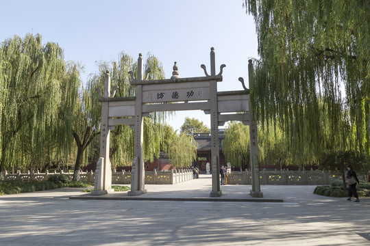 杭州西湖石牌坊