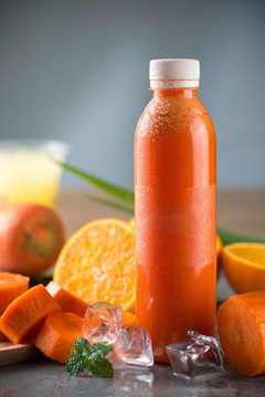 胡萝卜鲜橙汁