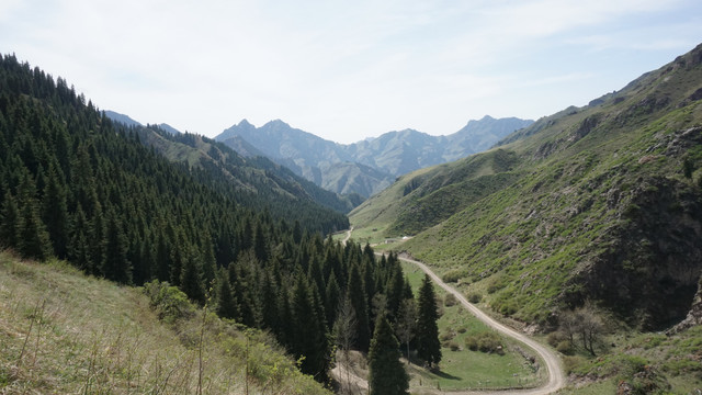 天山