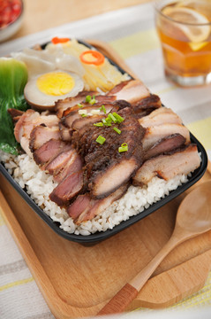 酱香肉饭