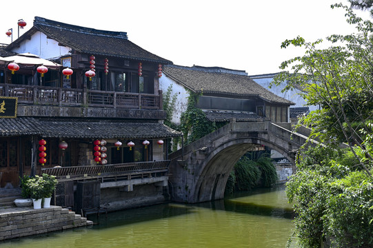 江南古镇石板桥