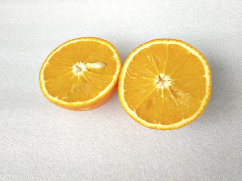 切开蜜橙