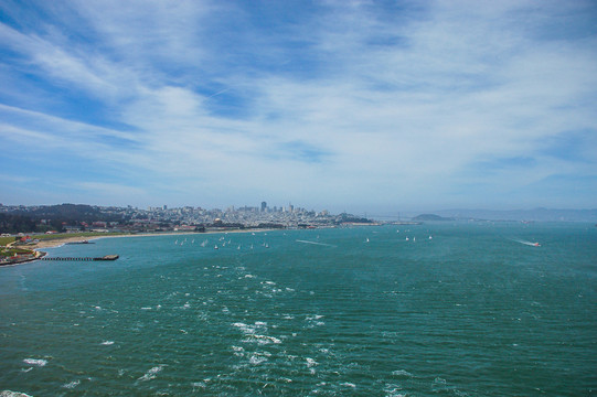 旧金山海峡