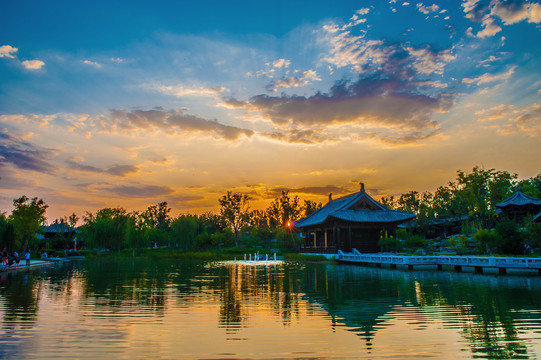 北京世园会园区风景落日余晖