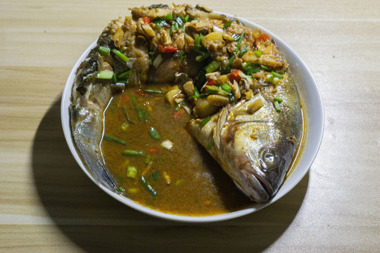 红烧鲈鱼