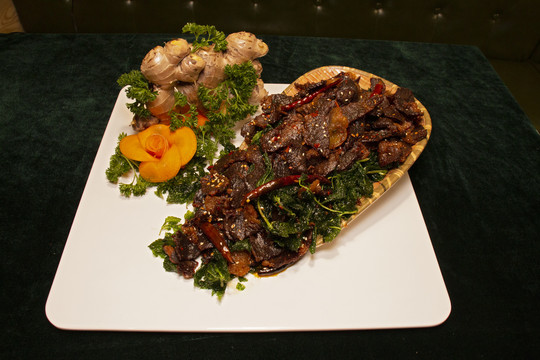 炒牛肉菜品