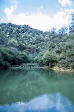 山与天空