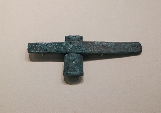 卡约文化十字形铜戈