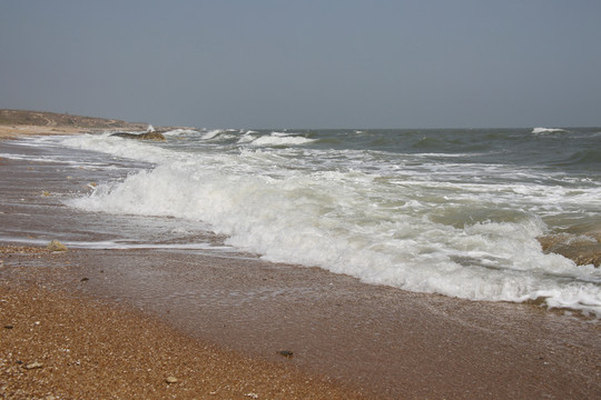 沙滩白色海浪