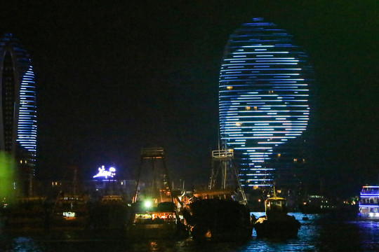 海南三亚凤凰岛帆船酒店夜景