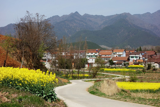 小山村