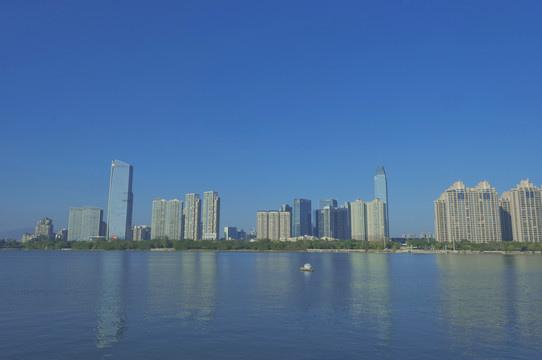 惠州东江边城市面貌