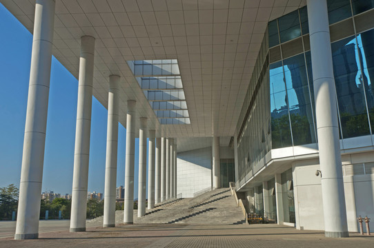 现代建筑走廊空间设计