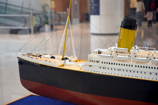 泰坦尼克号船舶模型特写