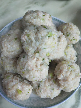 客家美食之蒸肉丸