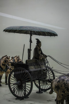 古代帝王战车雕塑