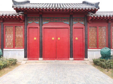 古典大红门