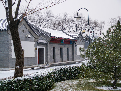 雪中的老北京四合院